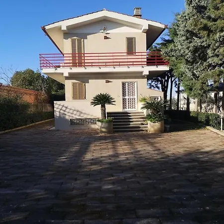 Lagioia 1 Villa Bari